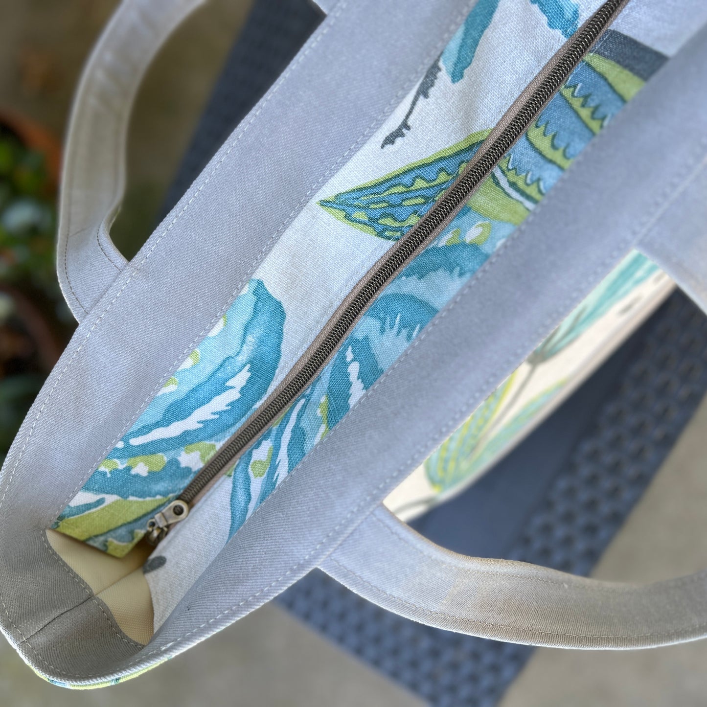 Zipper Tote Blue/Green Linen