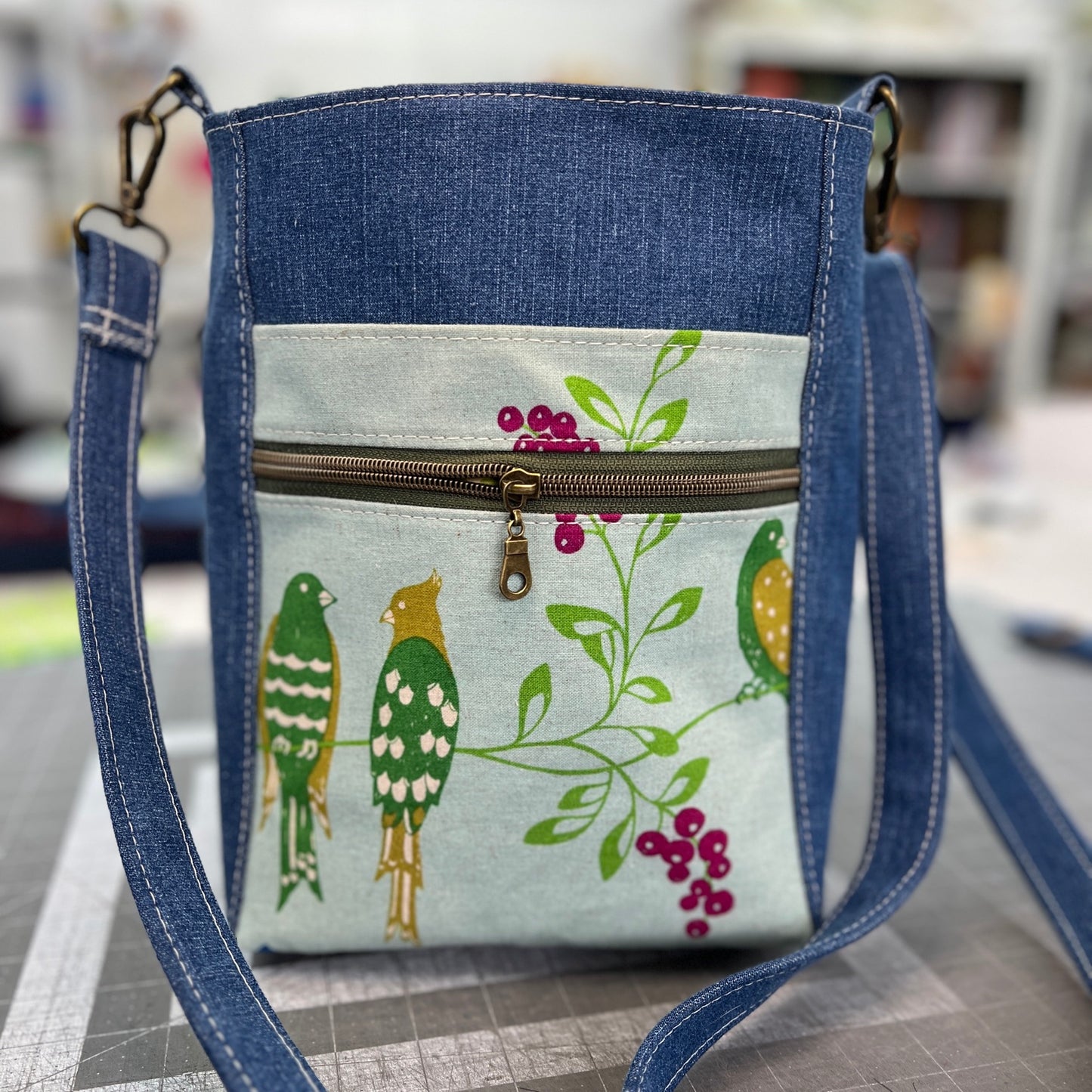 Small Crossbody Kokka Birds 1