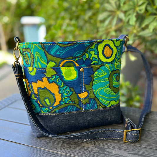 Out and About Crossbody Retro Green/Blue