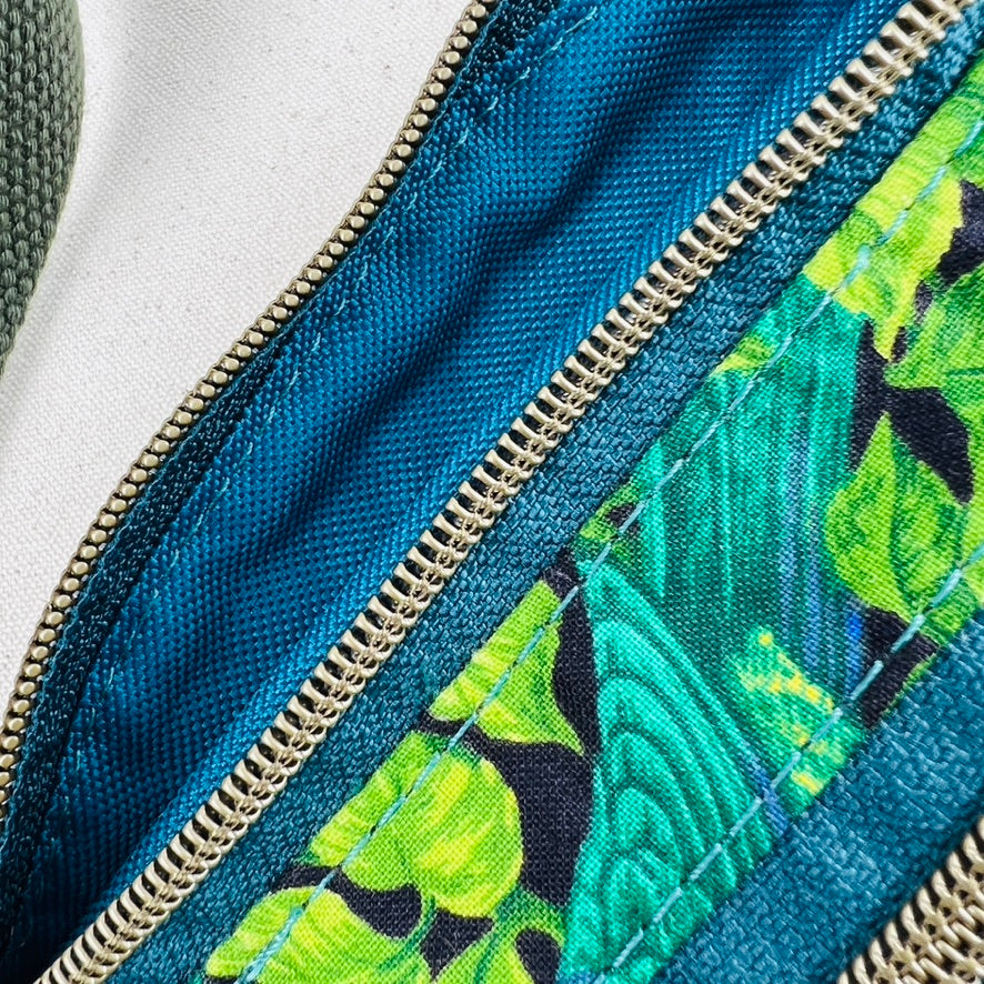 Fanny Pack Exotic Birds